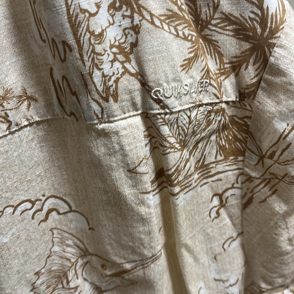 Quiksilver - waterman button up NWOT - Picture 3 of 4